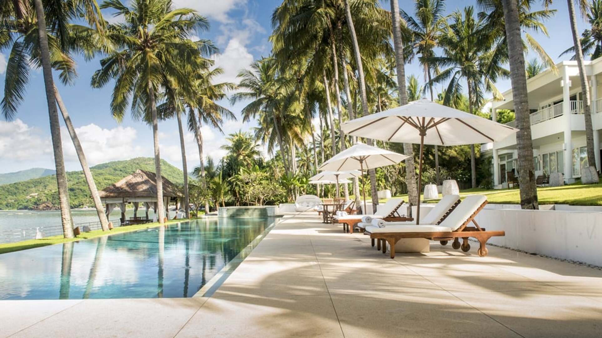 5 Star Villa Lulla – A Luxurious Beachfront Escape in Bali