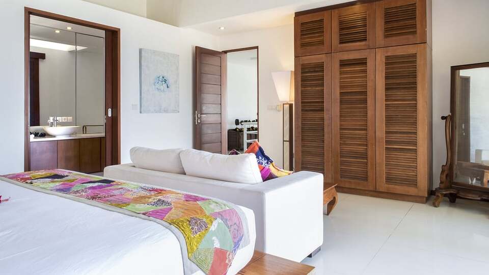 5 Star Villa Lulla – A Luxurious Beachfront Escape in Bali