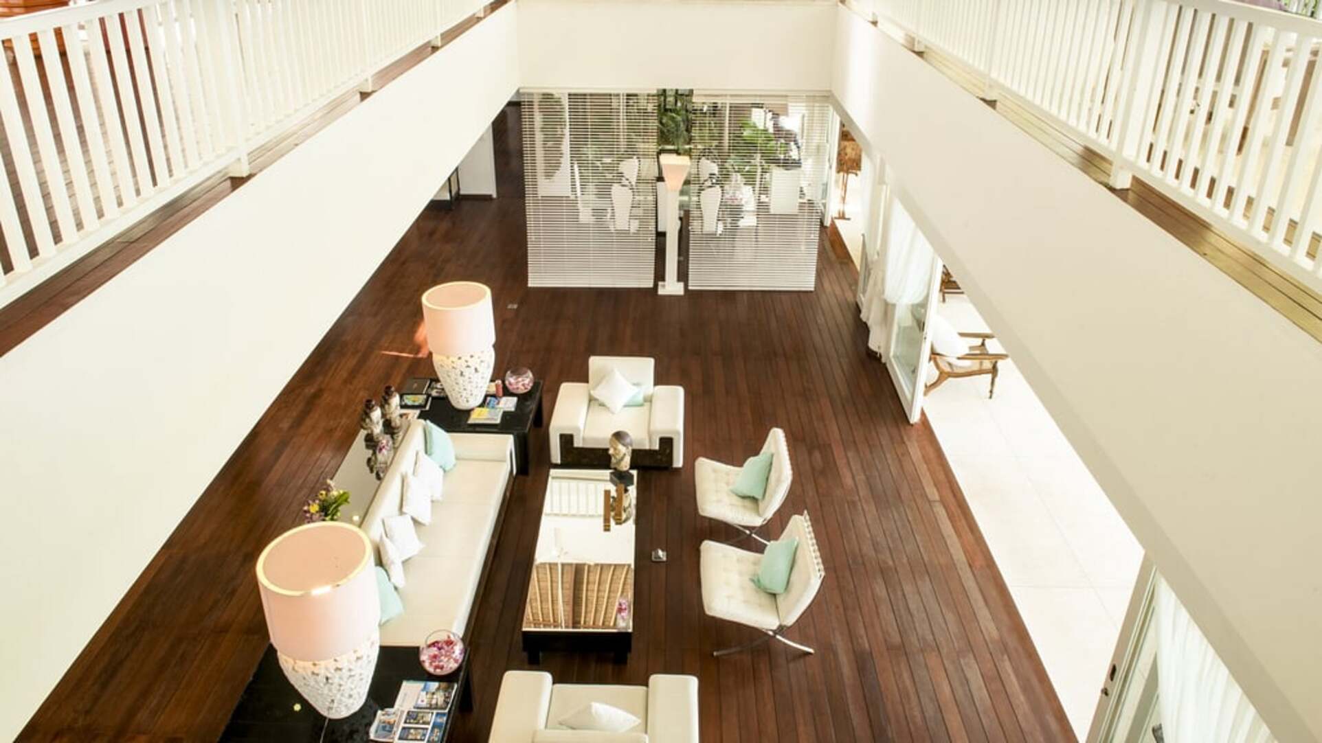 5 Star Villa Lulla – A Luxurious Beachfront Escape in Bali