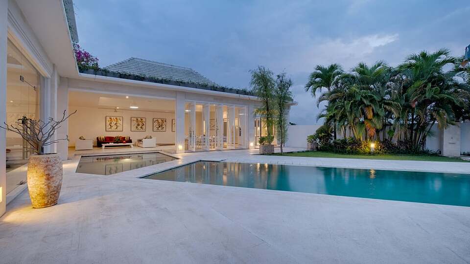 5 Star Villa Putih 1 – An Elegant Pererenan Hideaway