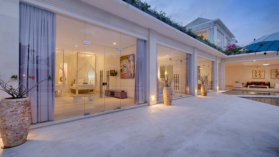 5 Star Villa Putih 1 – An Elegant Pererenan Hideaway
