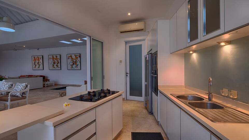 5 Star Villa Putih 1 – An Elegant Pererenan Hideaway