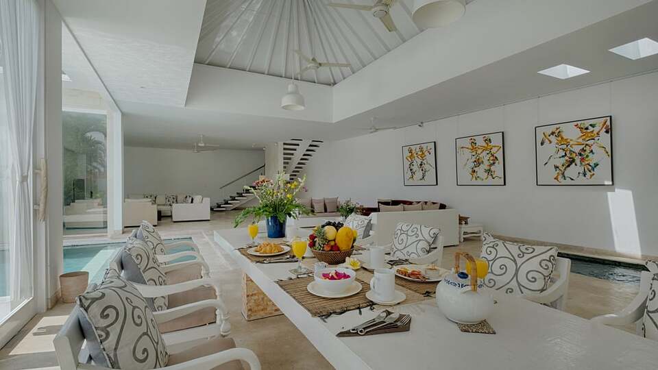 5 Star Villa Putih 1 – An Elegant Pererenan Hideaway