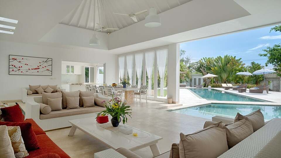 5 Star Villa Putih 1 – An Elegant Pererenan Hideaway
