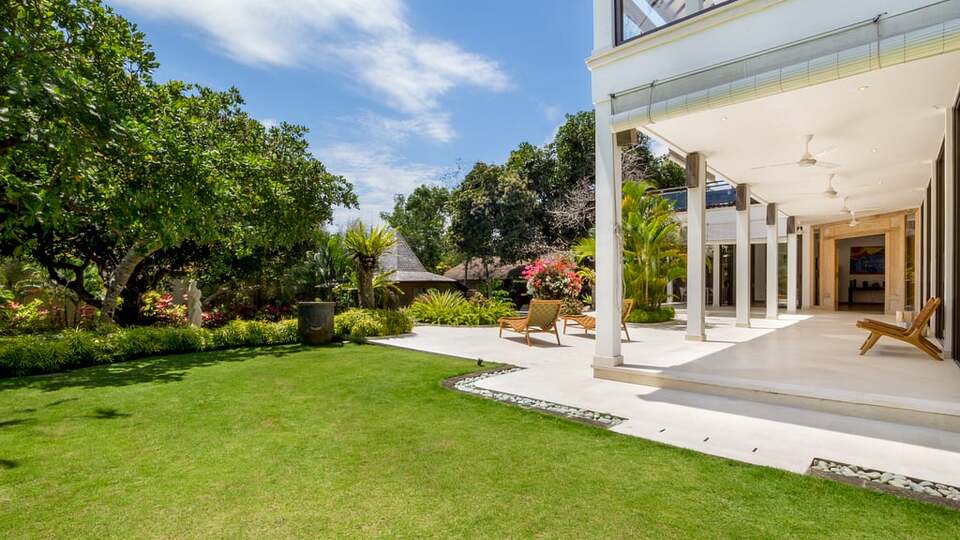 5 Star Villa Khajuraho – Uluwatu Serenity Escape