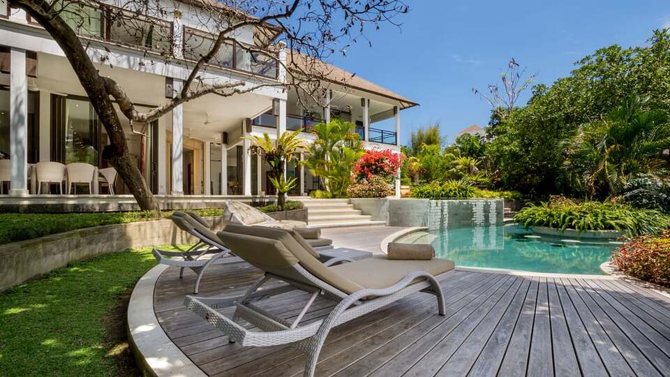 5 Star Villa Khajuraho – Uluwatu Serenity Escape
