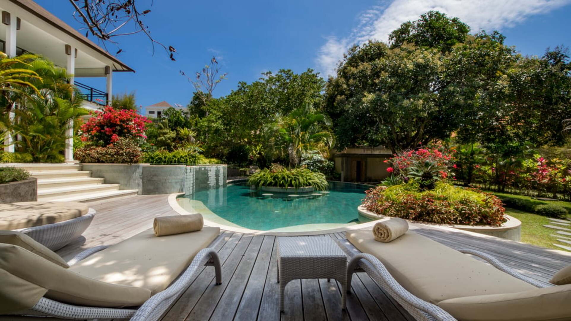 5 Star Villa Khajuraho – Uluwatu Serenity Escape
