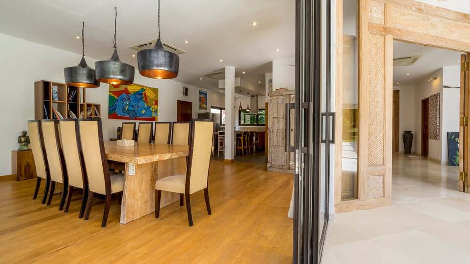 5 Star Villa Khajuraho – Uluwatu Serenity Escape