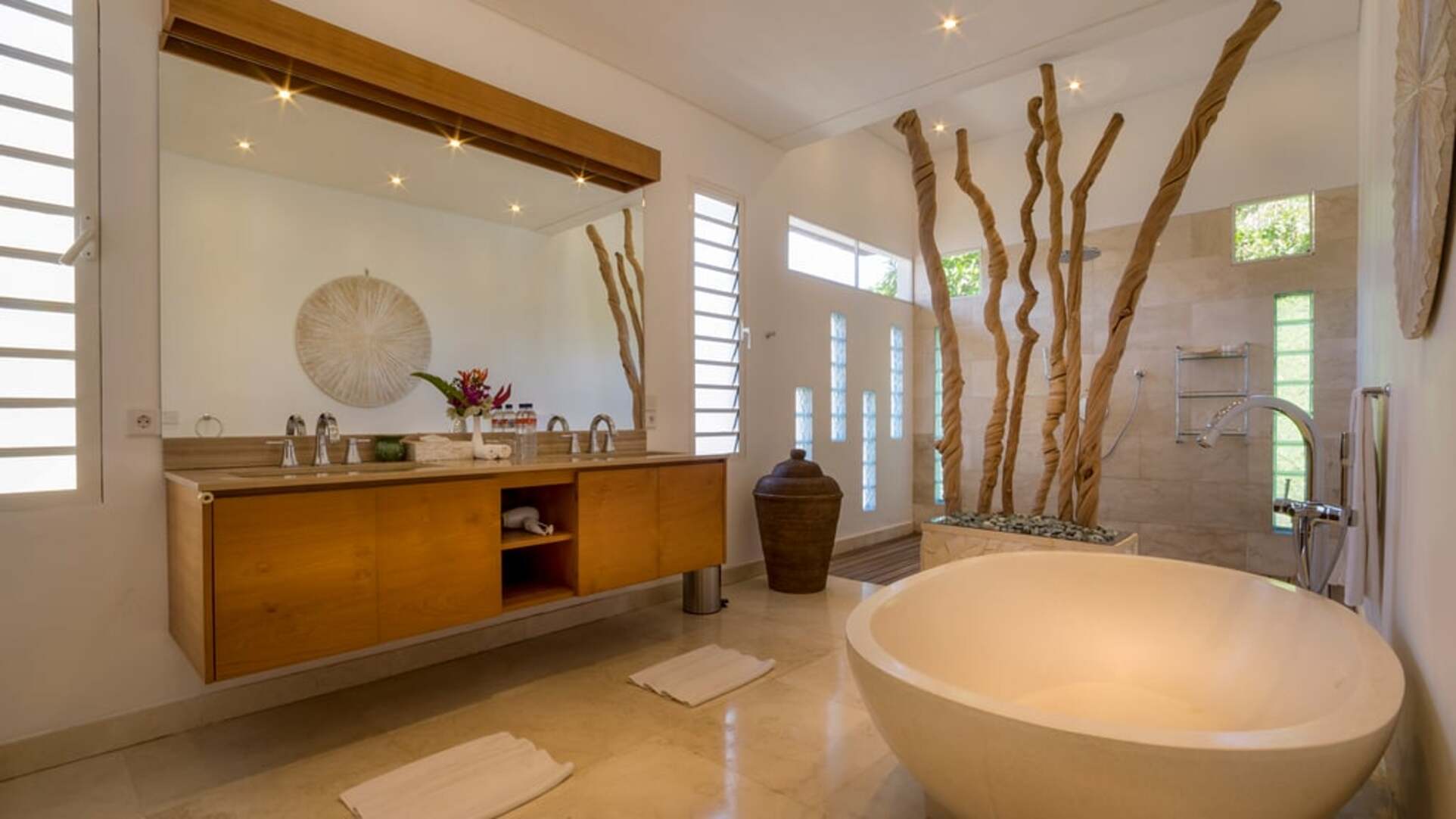 5 Star Villa Khajuraho – Uluwatu Serenity Escape
