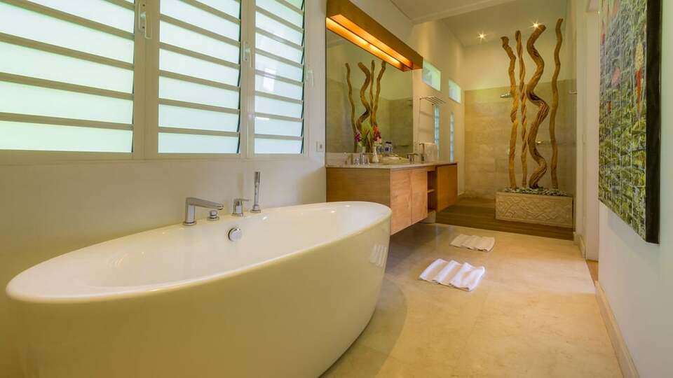 5 Star Akilea Estate – Tropical Grandeur Retreat