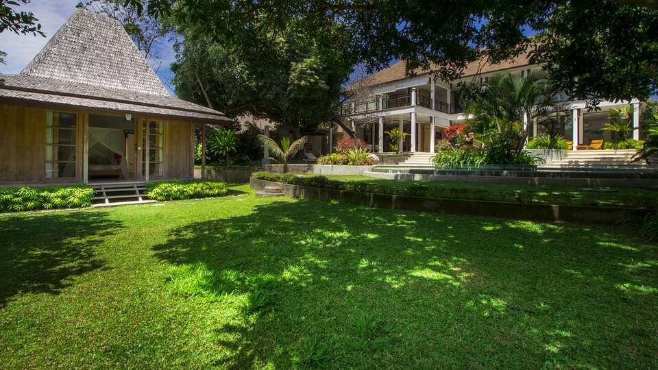 5 Star Akilea Estate – Tropical Grandeur Retreat