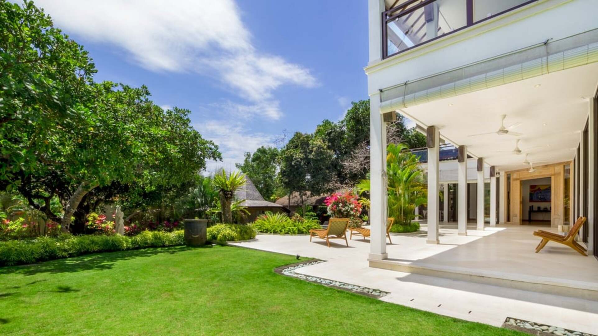 5 Star Akilea Estate – Tropical Grandeur Retreat
