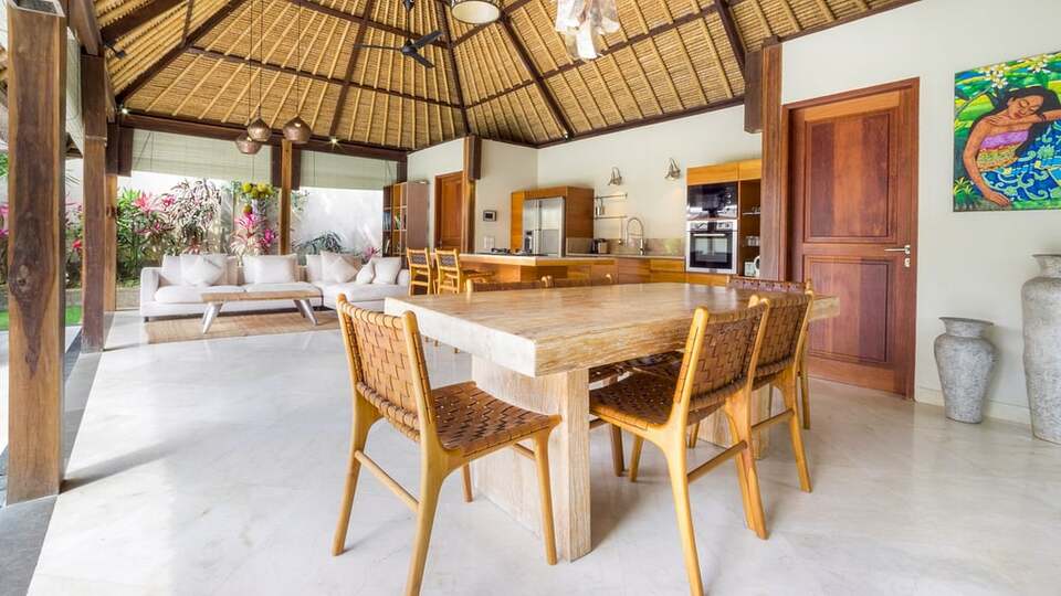 5 Star Akilea Estate – Tropical Grandeur Retreat