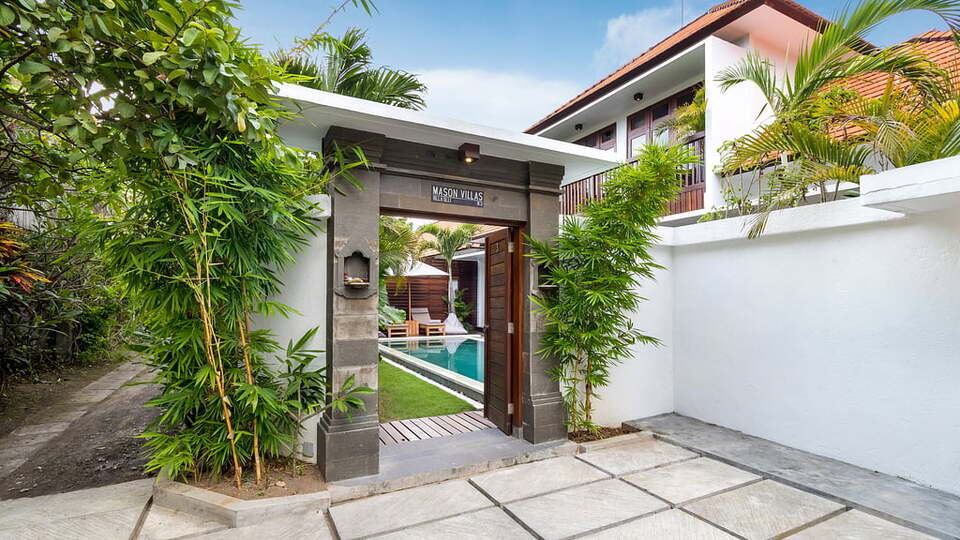 5 Star Villa Olli – Tropical Kerobokan Haven