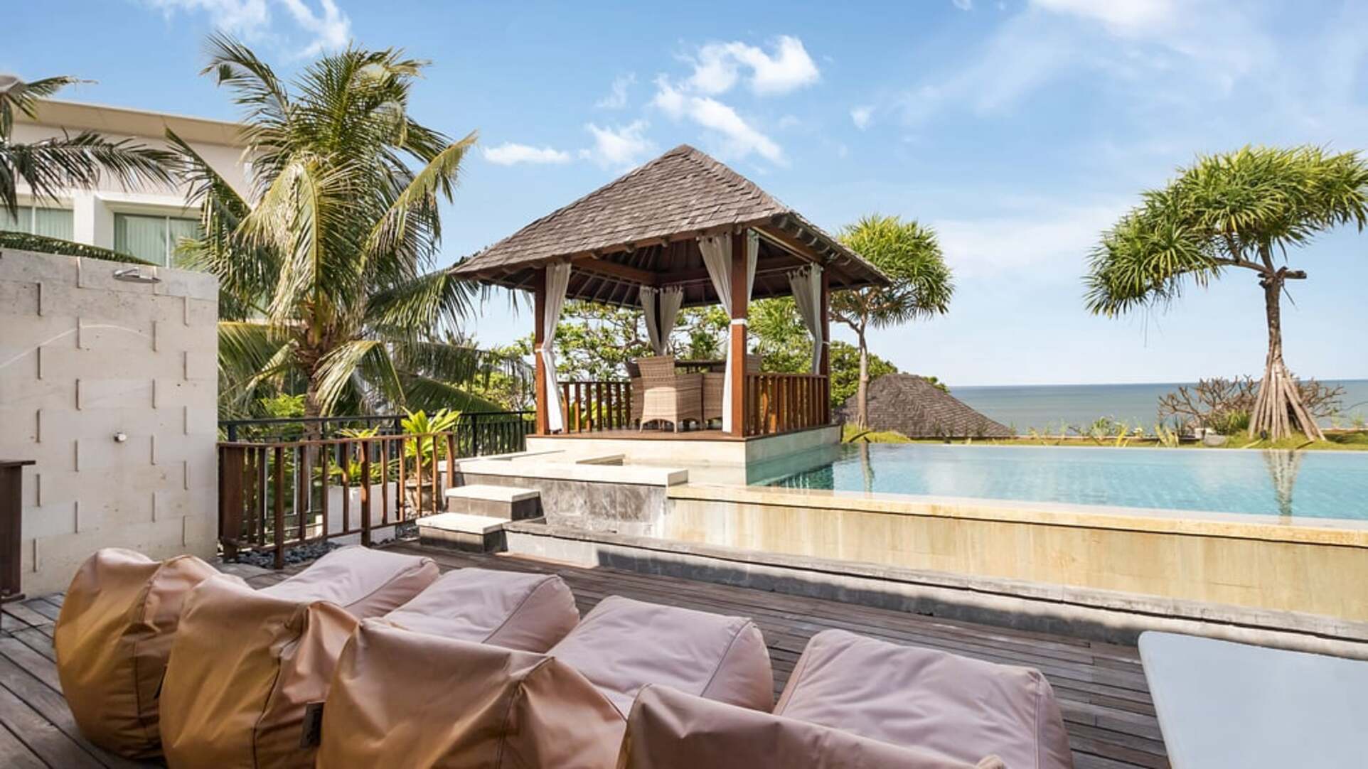5 Star The Chand’s Three – Oceanfront Balinese Escape