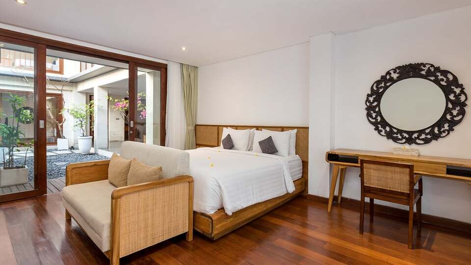 5 Star The Chand’s Three – Oceanfront Balinese Escape
