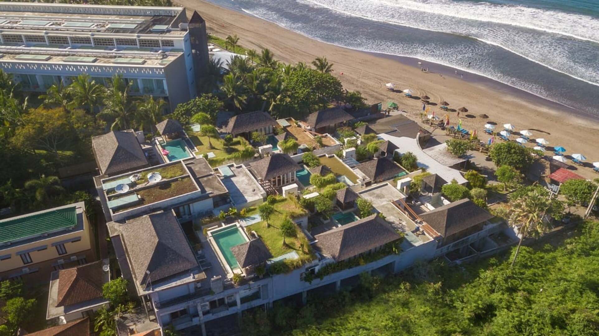 5 Star The Chand’s One – Romantic Beachfront Haven