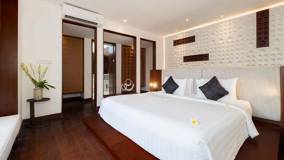 5 Star The Chand’s Two – Tropical Beachfront Escape