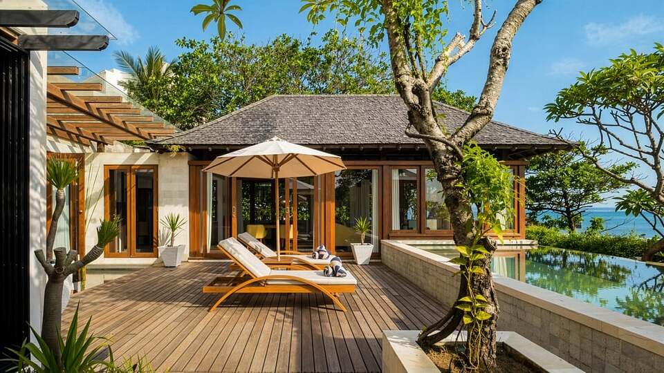 5 Star The Chand’s Two – Beachfront Serenity Escape