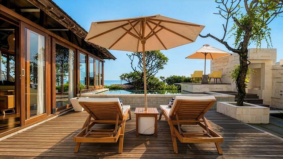 5 Star The Chand’s Two – Beachfront Serenity Escape