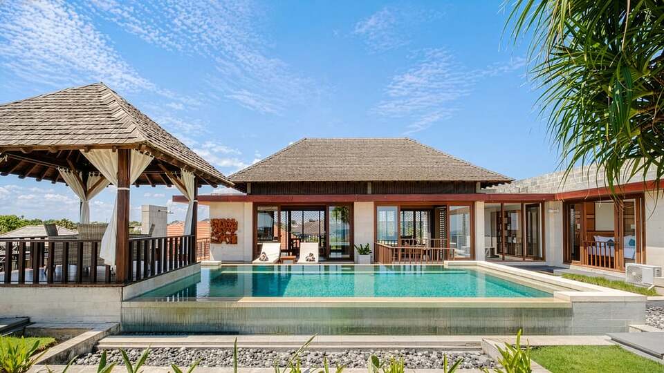 5 Star The Chand’s Three – Elevated Beachfront Escape, Seminyak, Indonesia