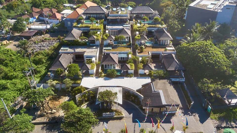 5 Star The Chand’s Three – Elevated Beachfront Escape
