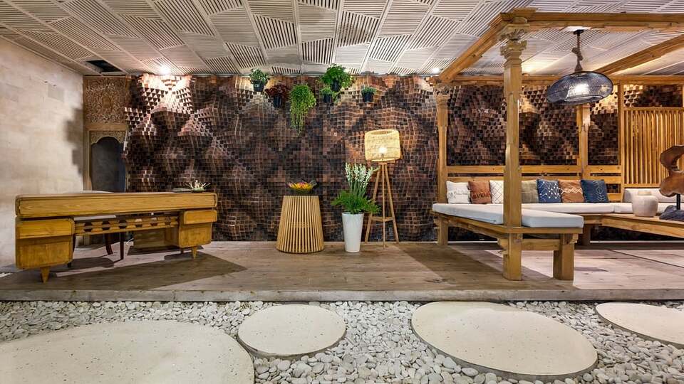 5 Star The Chand’s Three – Elevated Beachfront Escape