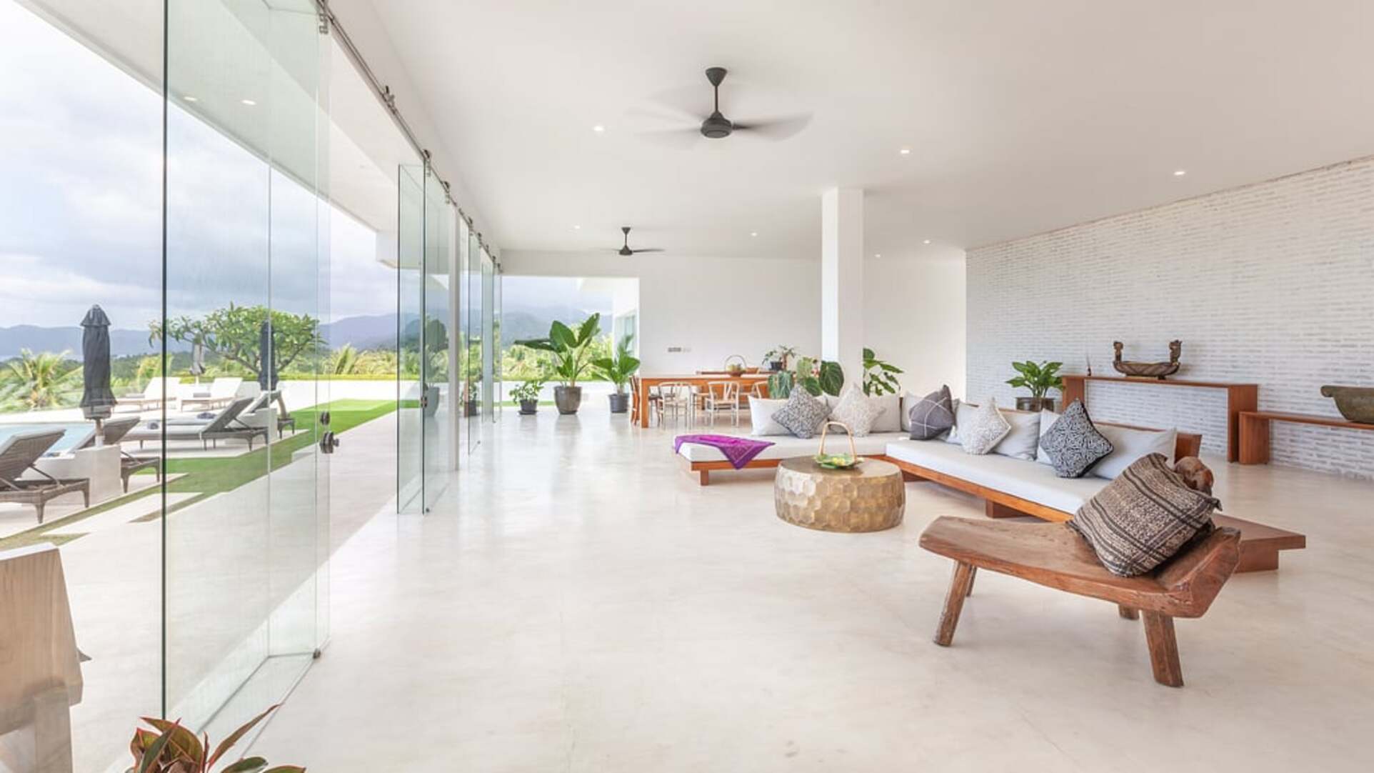 5 Star Villa Zen Sengkidu – Panoramic Coastal Retreat
