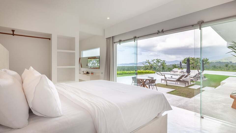 5 Star Villa Zen Sengkidu – Panoramic Coastal Retreat