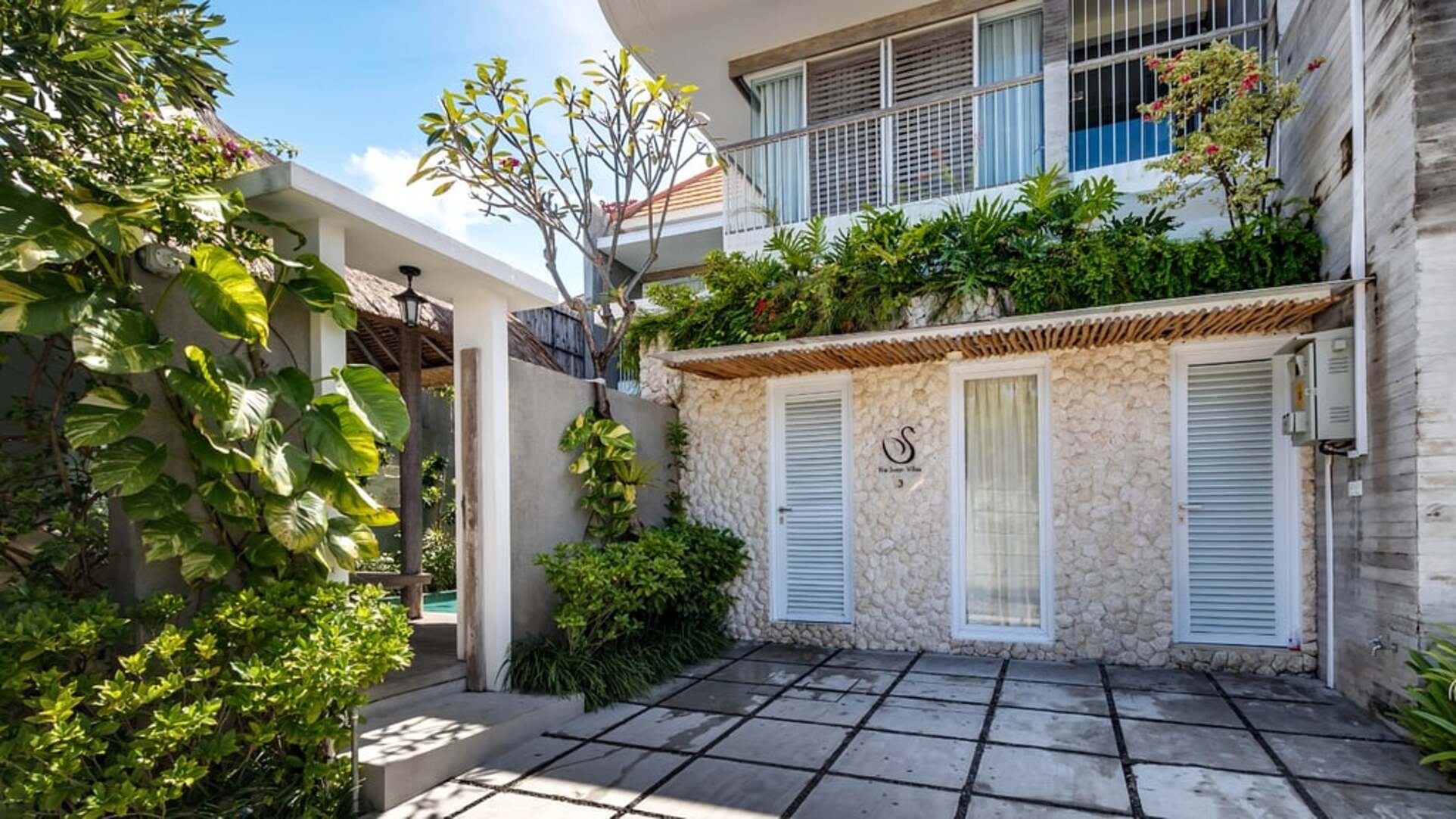 5 Star Swan Villa 3 – Boho Seminyak Sanctuary