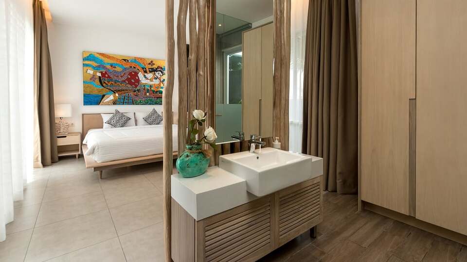 5 Star Swan Villa 3 – Boho Seminyak Sanctuary