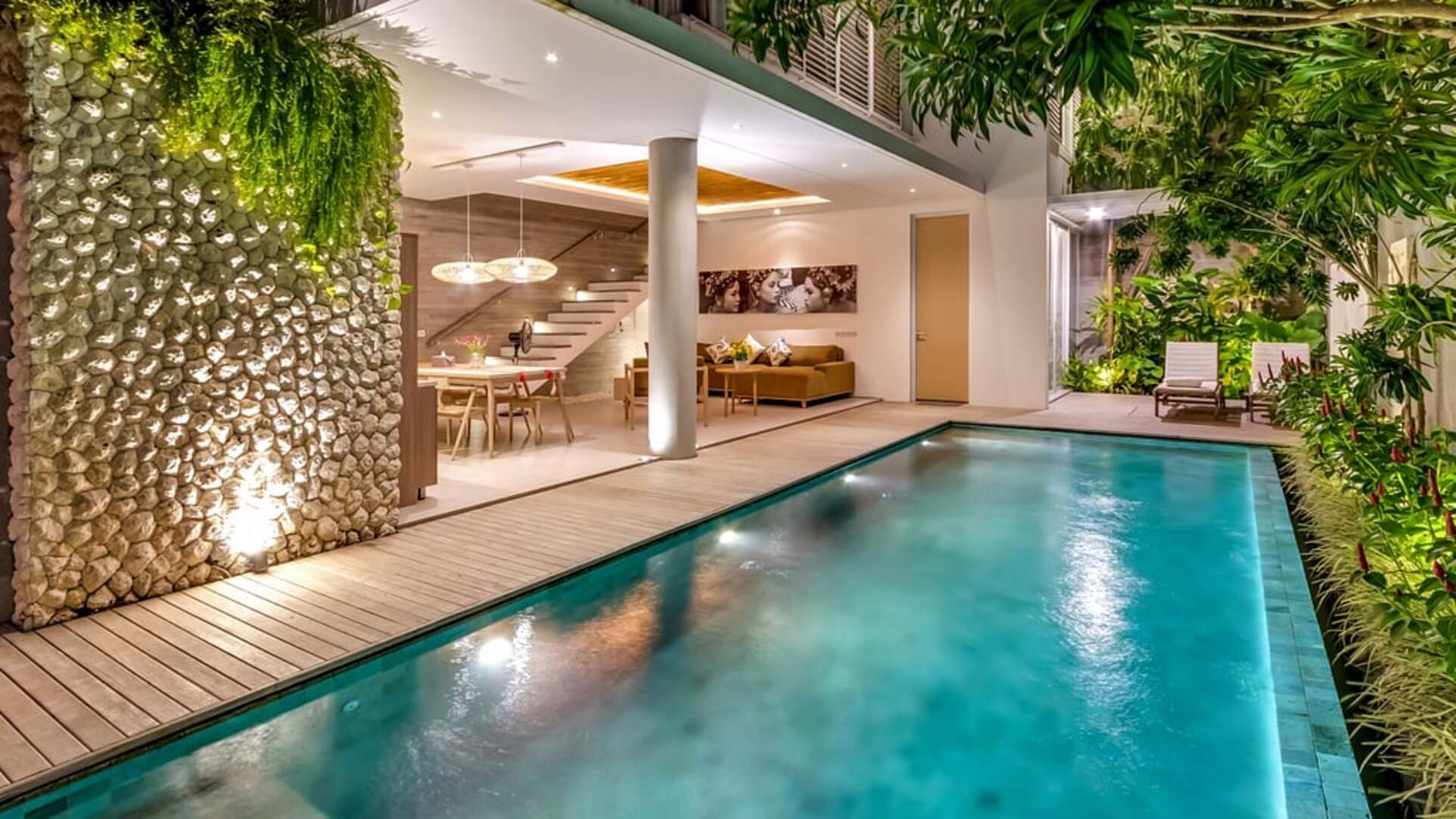 5 Star Swan Villa 2 – Petitenget Garden Retreat
