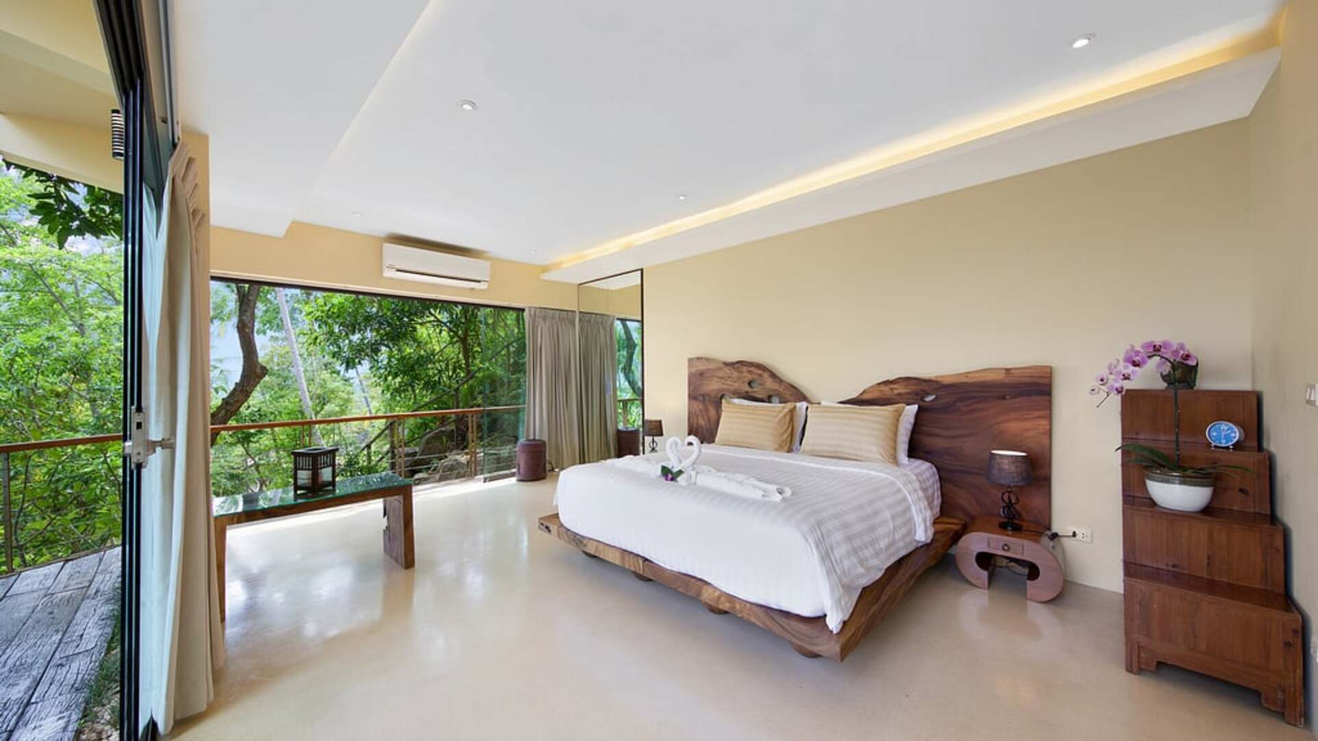 5 Star Sunset Rock Villa – Hillside Sunset Haven