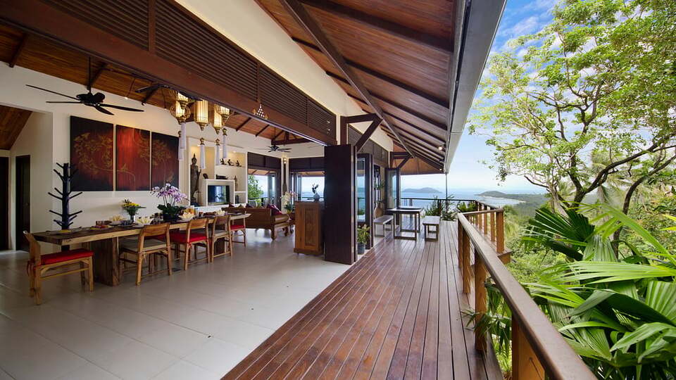5 Star Sunset Rock Villa – Hillside Sunset Haven