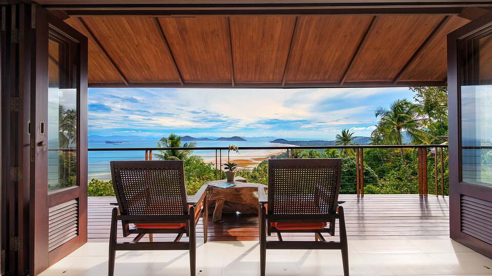 5 Star Sunset Rock Villa – Hillside Sunset Haven