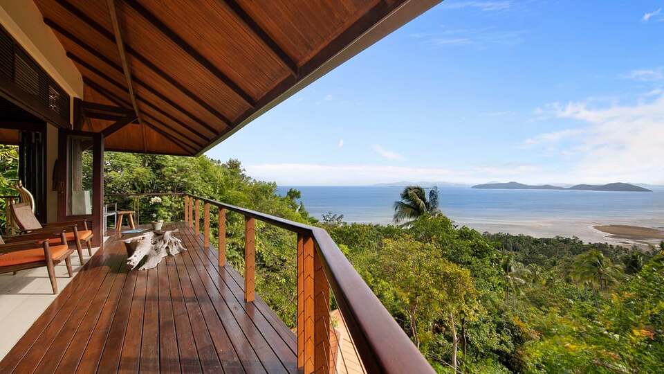 5 Star Sunset Rock Villa – Hillside Sunset Haven