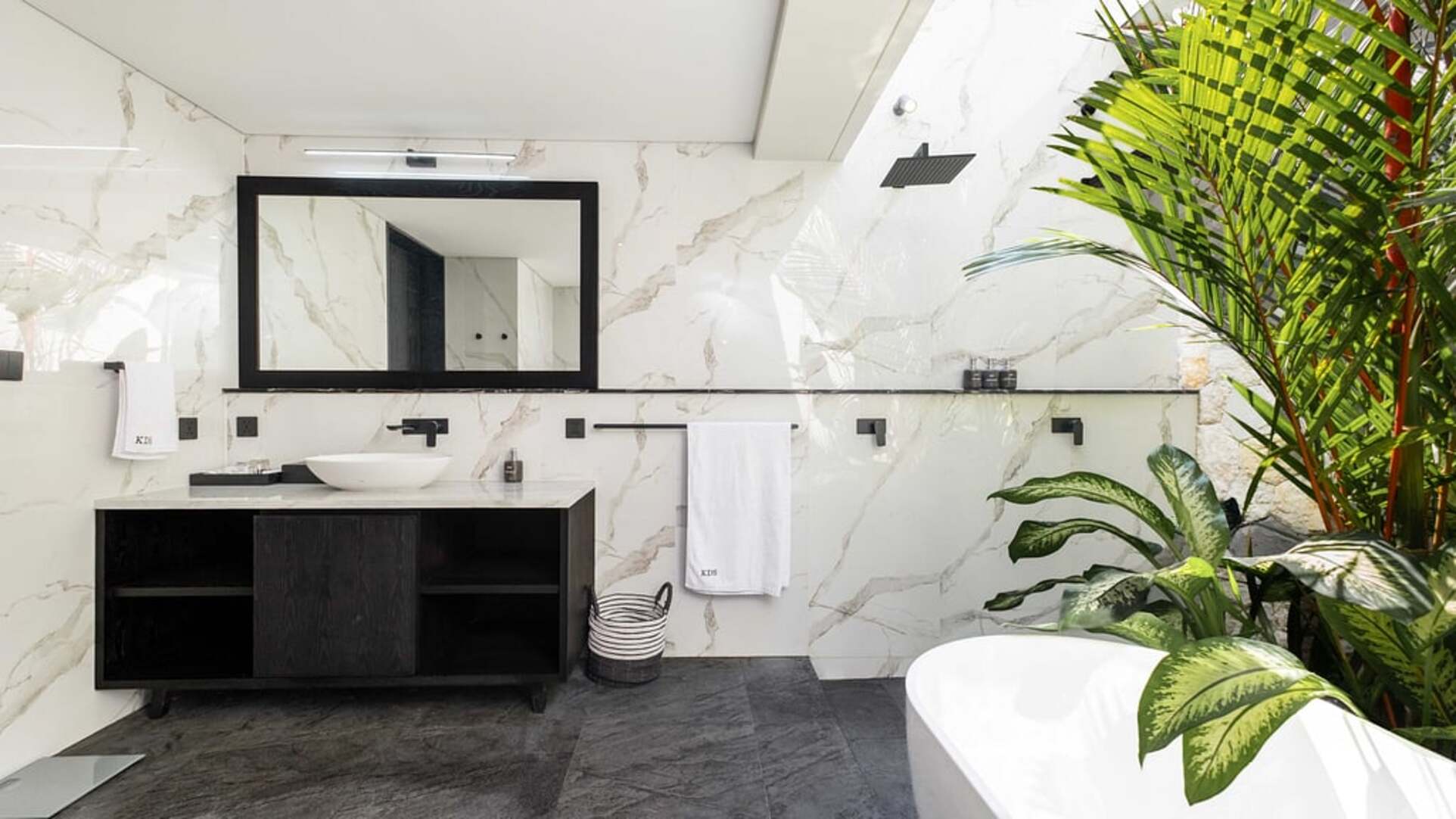 5 Star Villa Kubu Dewi Sri – Canggu Ricefield Retreat
