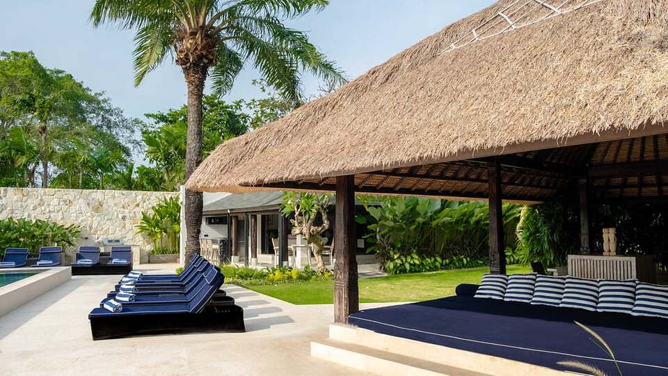 5 Star Villa Kubu Dewi Sri – Canggu Ricefield Retreat