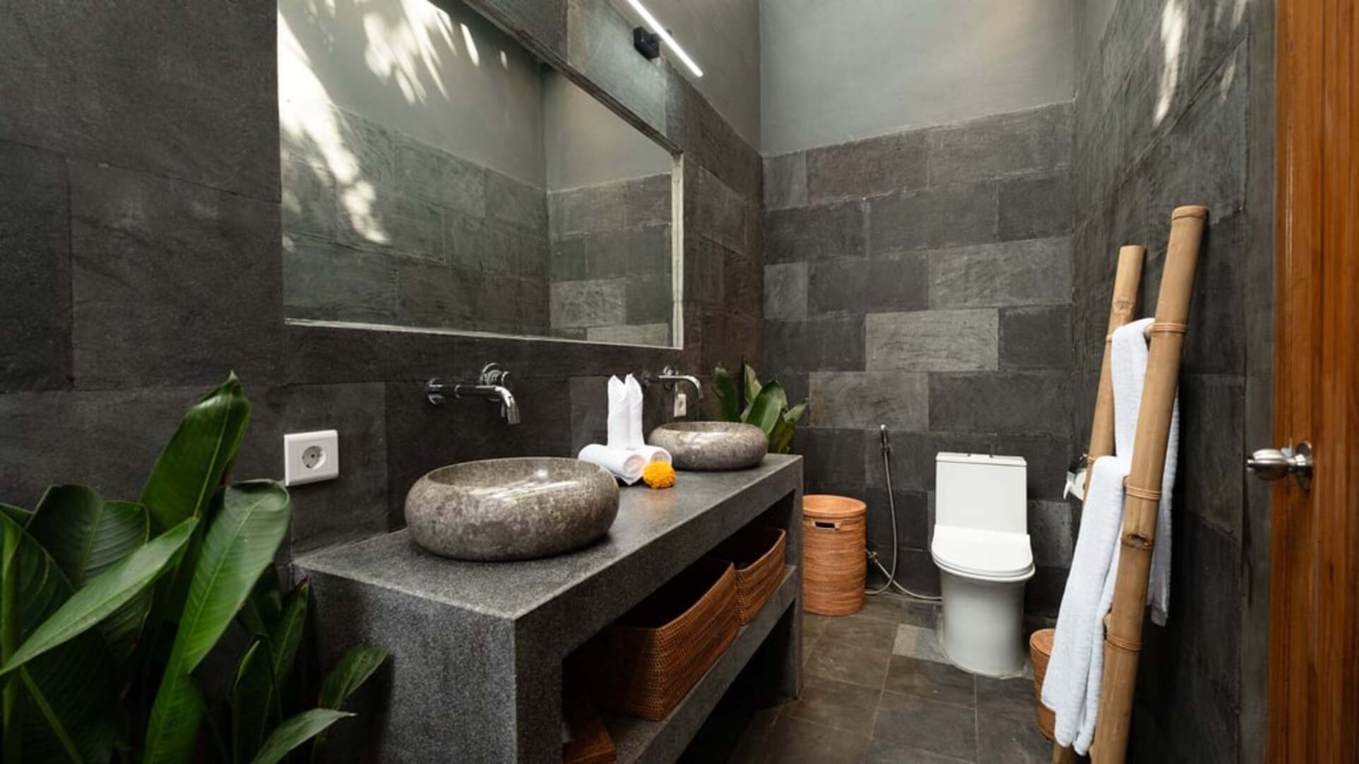 5 Star Villa Alami – Seminyak Sanctuary