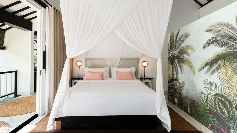 5 Star Villa Lepak by the River – Riverside Ubud Retreat