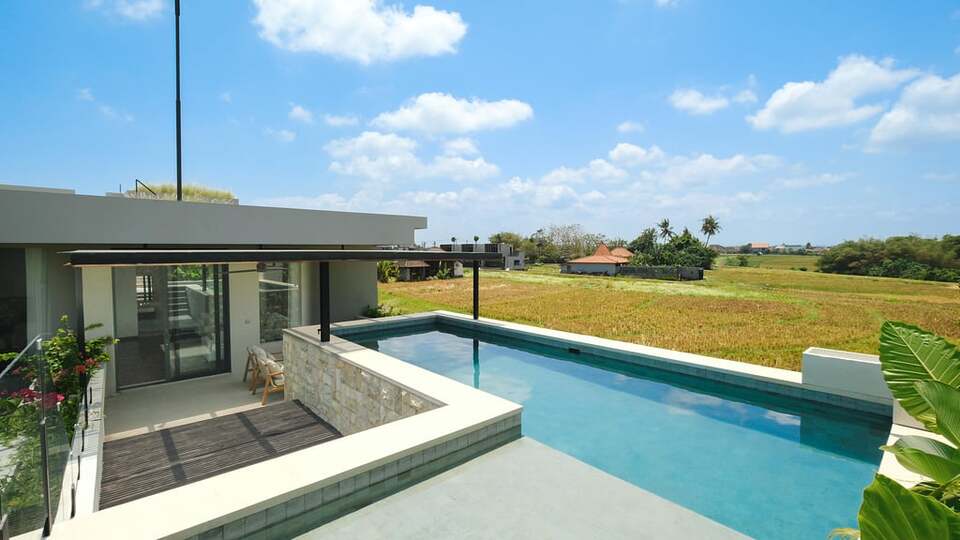 5 Star Five Palms Villa 4 – Rooftop Ricefield Retreat, Pererenan, Indonesia