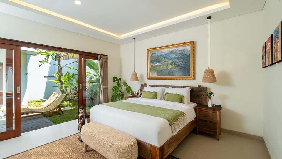 5 Star Villa Lange 2 – Serene Seminyak Escape