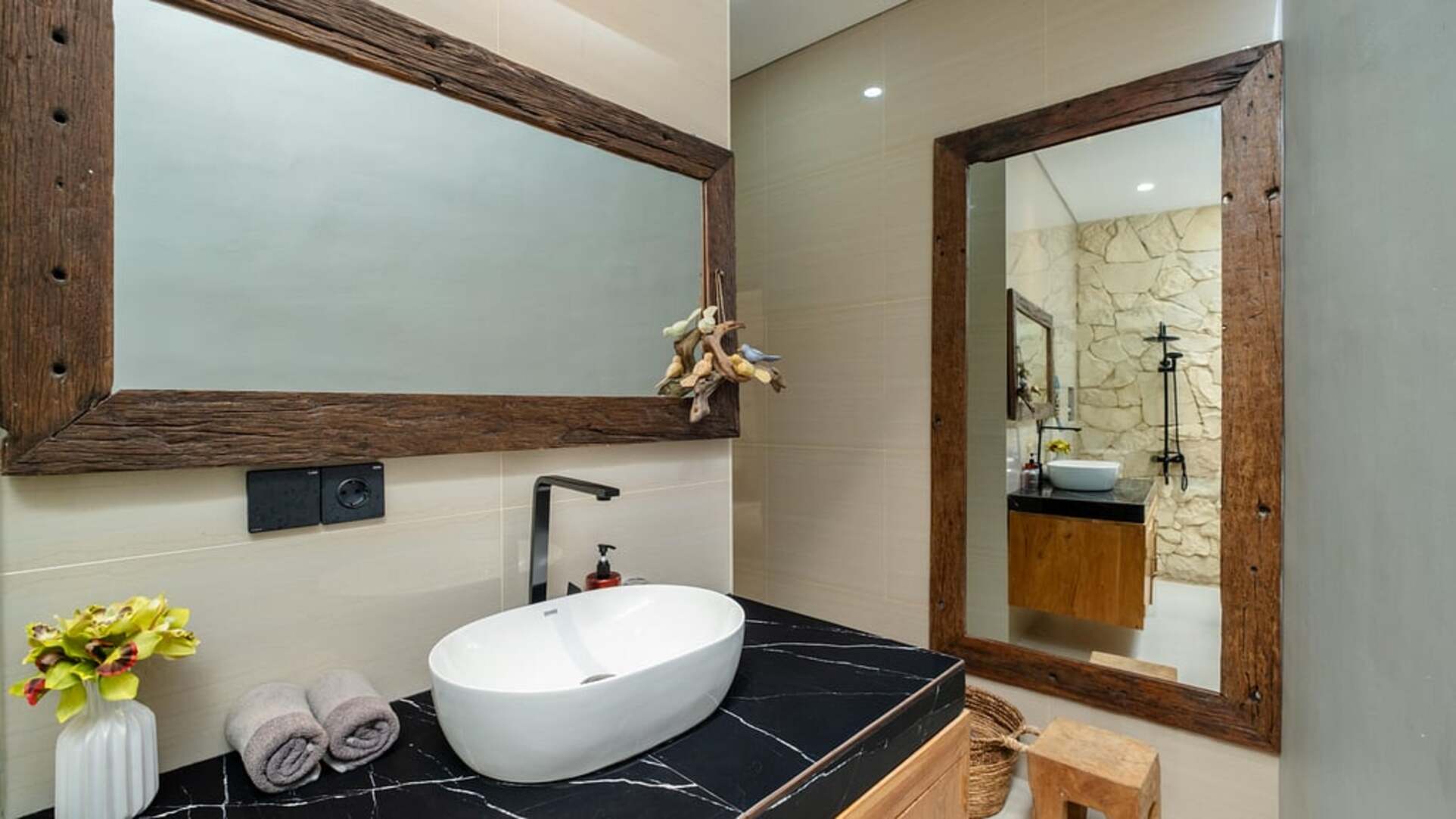 5 Star Villa Lange 2 – Serene Seminyak Escape
