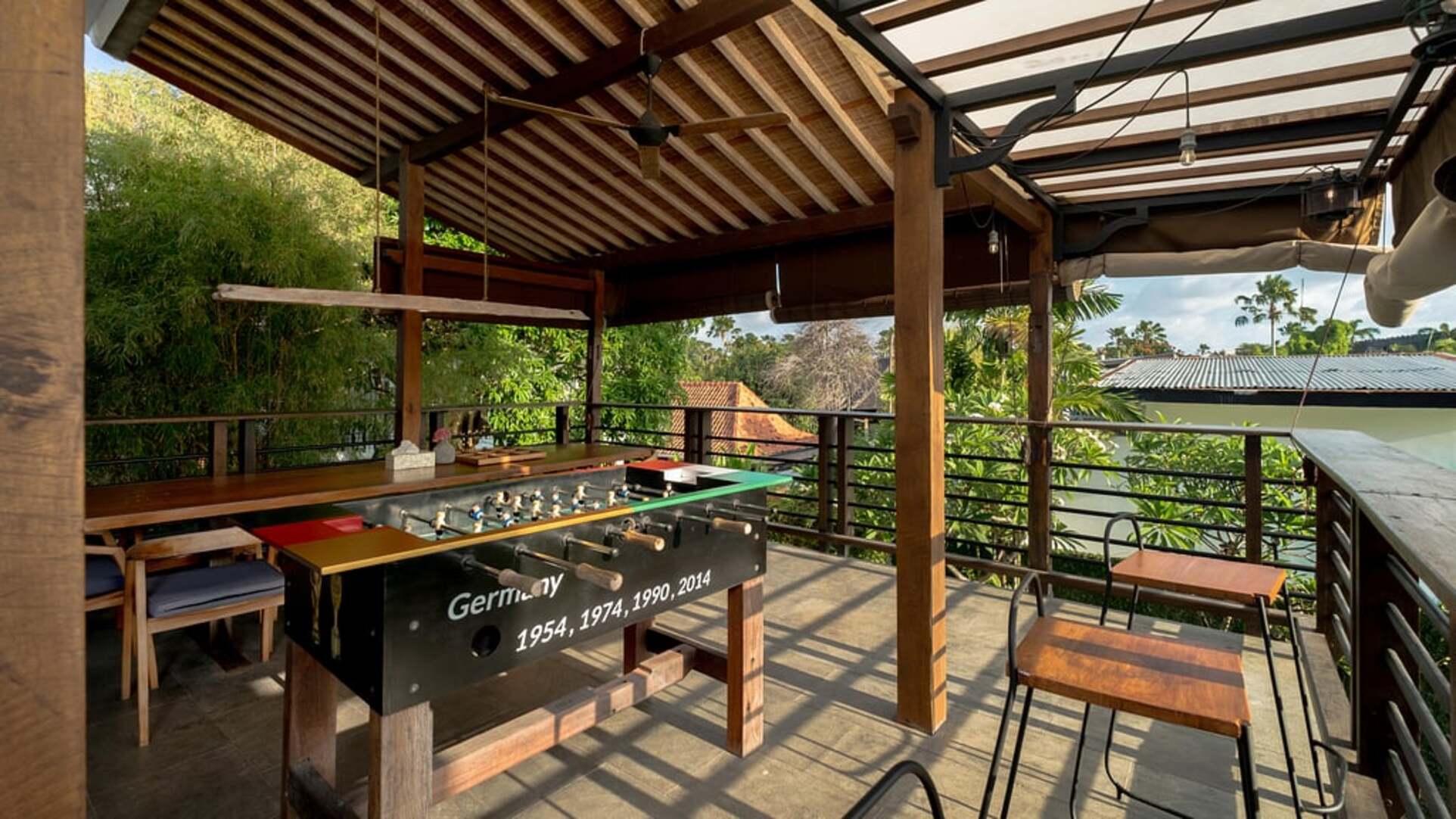 5 Star NicoNico Mansion – Eclectic Seminyak Mansion