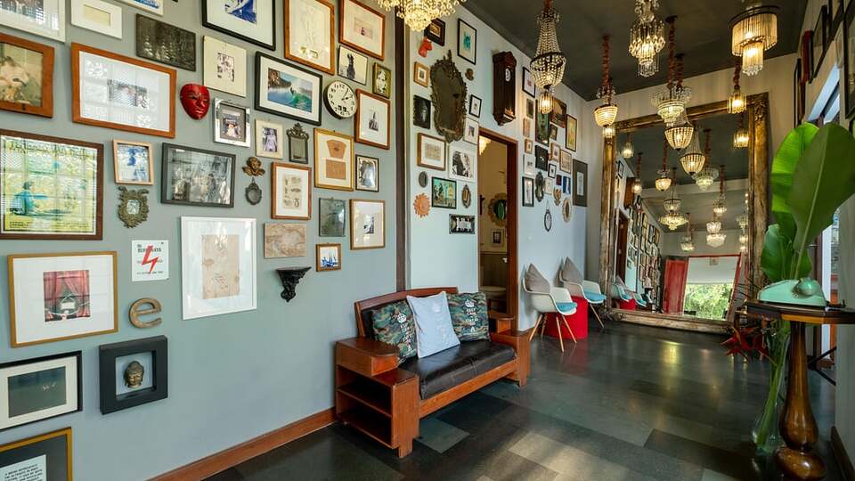 5 Star NicoNico Mansion – Eclectic Seminyak Mansion