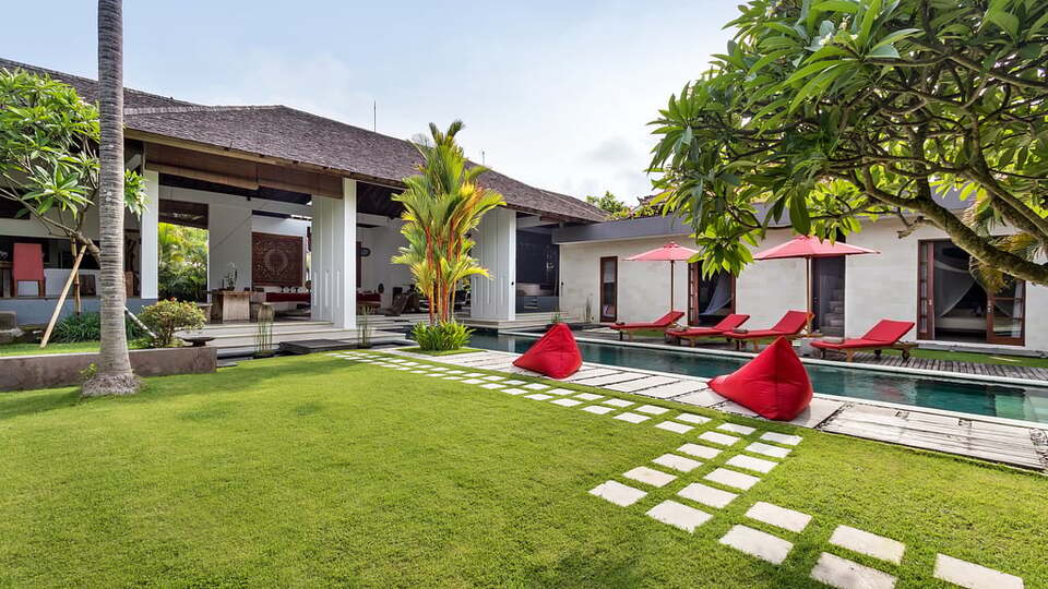 5 Star Alarte Estate – Elegant Seminyak Escape