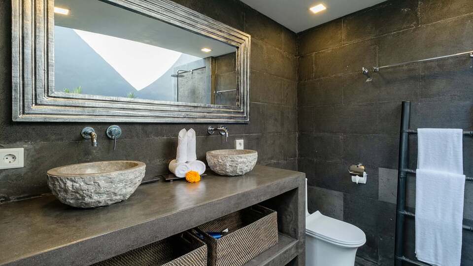 5 Star Alarte Estate – Elegant Seminyak Escape