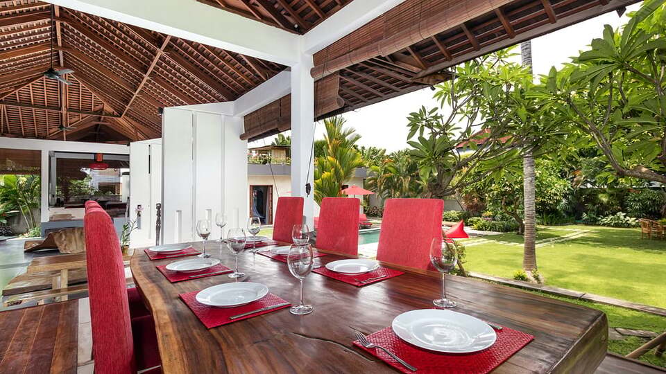 5 Star Alarte Estate – Elegant Seminyak Escape