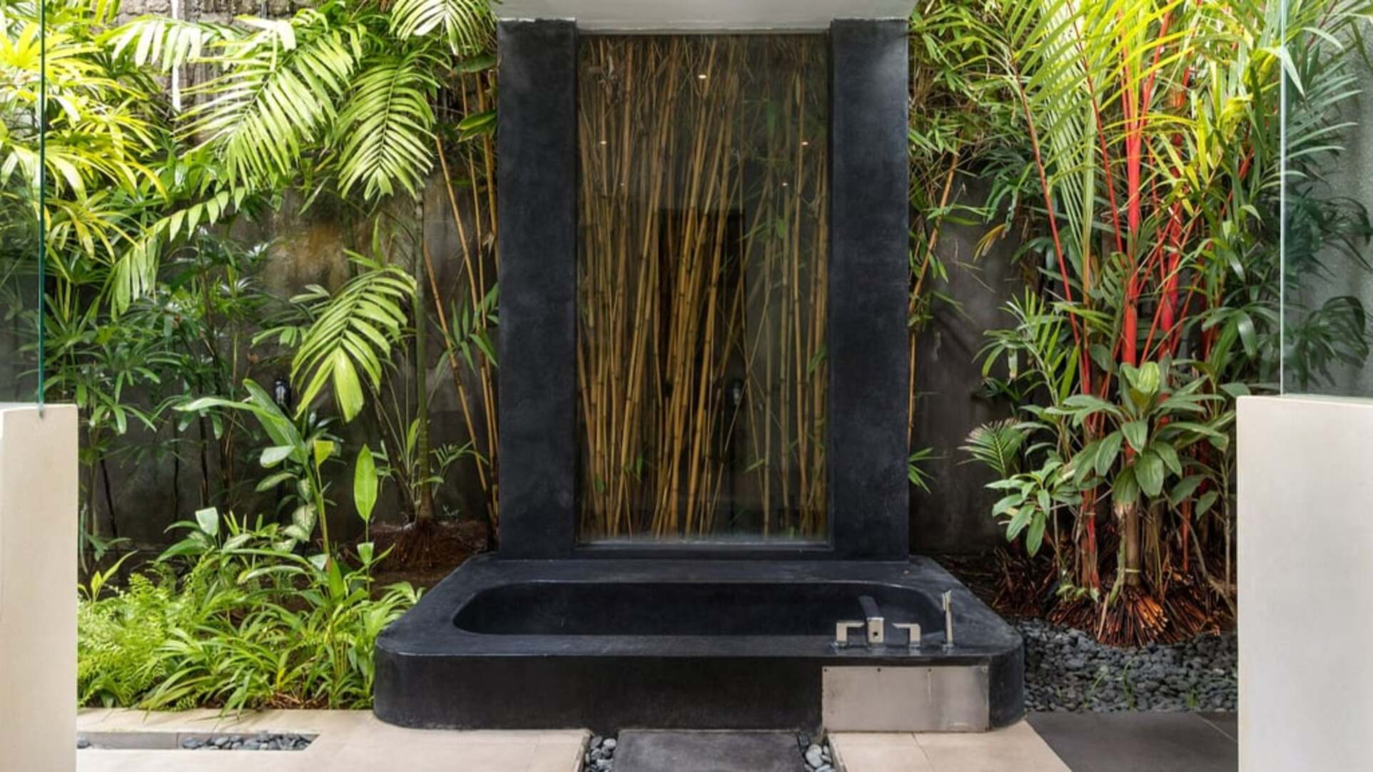 5 Star Alice Estate – Serene Seminyak Estate