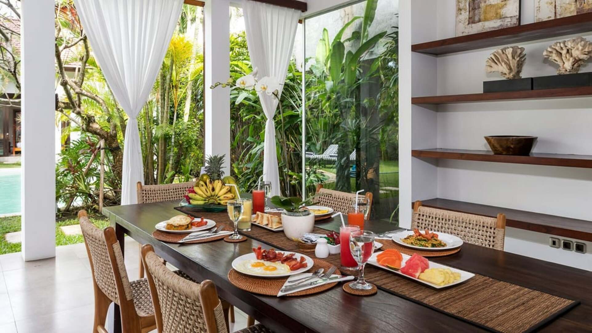 5 Star Alice Estate – Serene Seminyak Estate